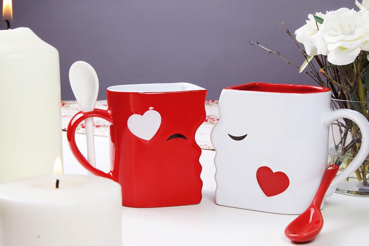 Kissing Mugs Set