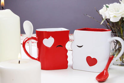 Kissing Mugs Set
