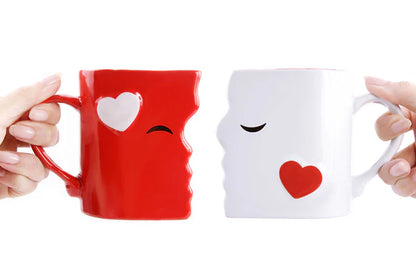 Kissing Mugs Set
